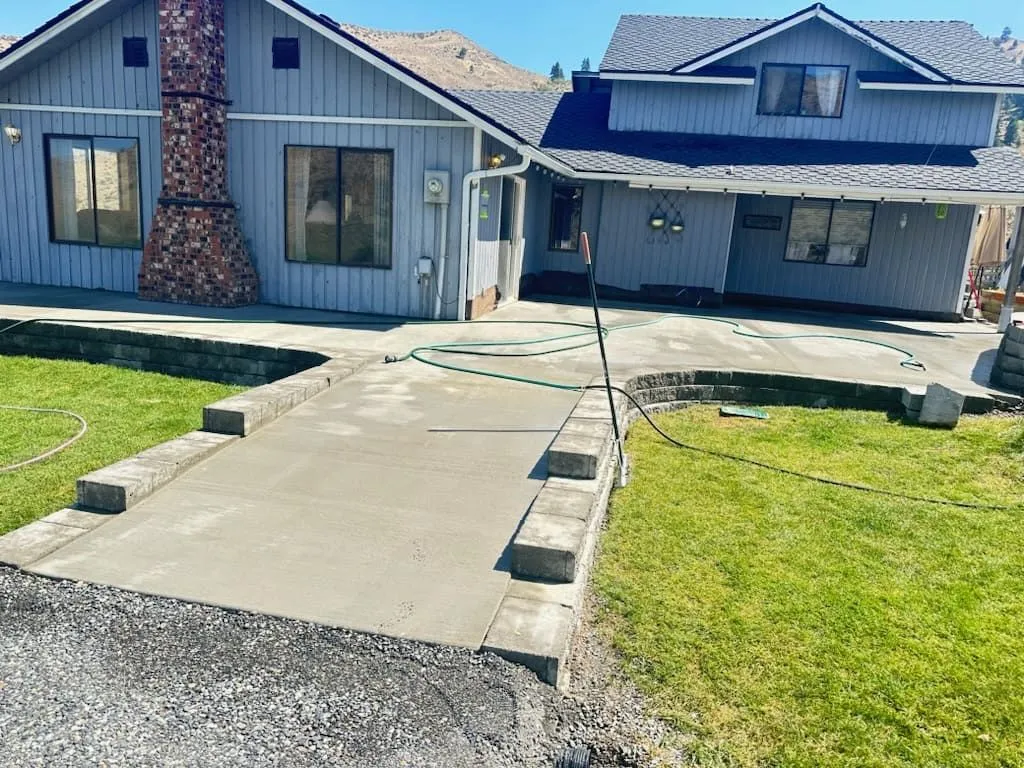 Green Valley Gallery 006 1024x768 1920w